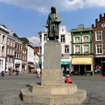 Bezienswaardigheden in 's Hertogenbosch - Standbeeld Jeroen Bosch